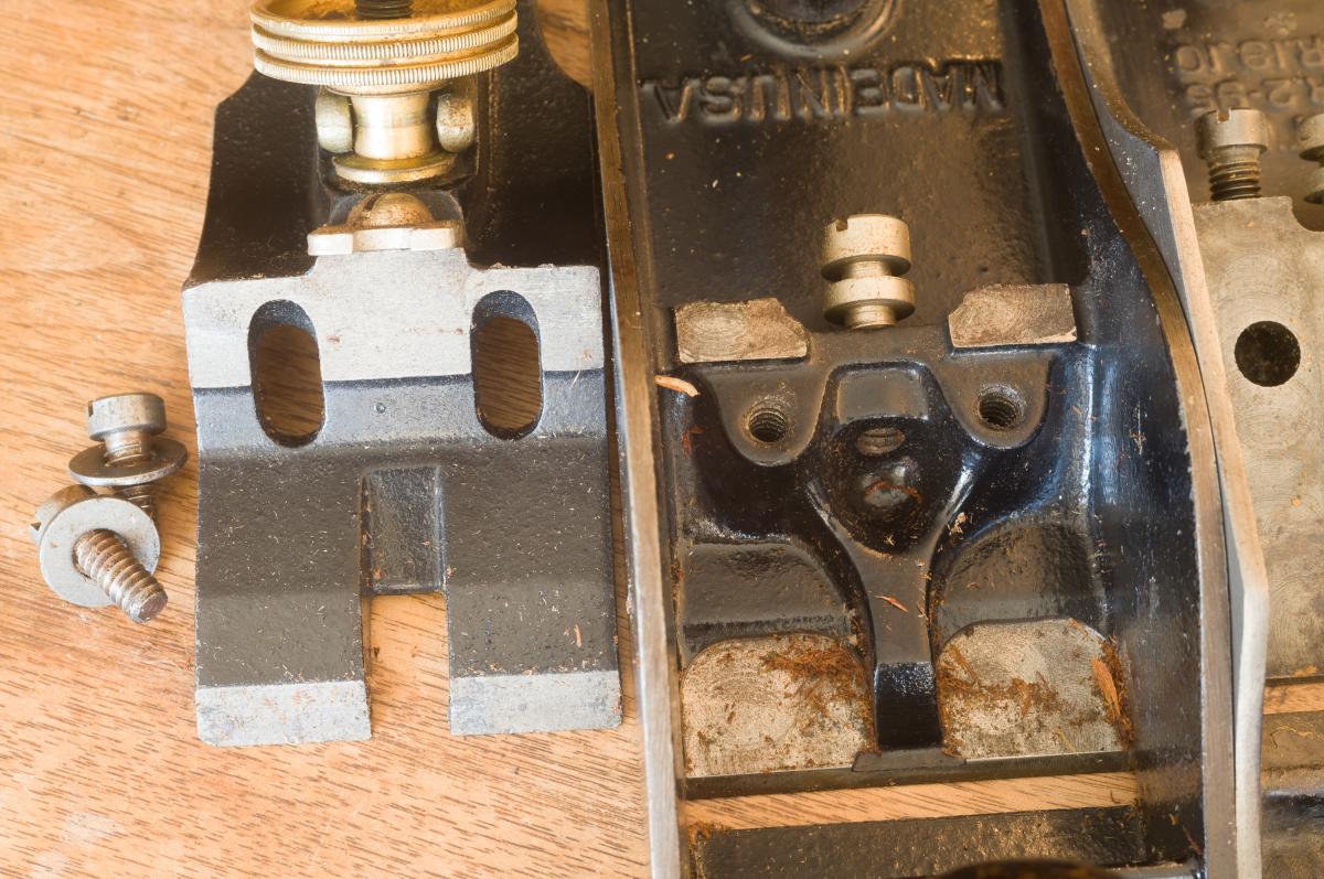 The regular frog on a Stanley bench plane is machined only on four small points of contact