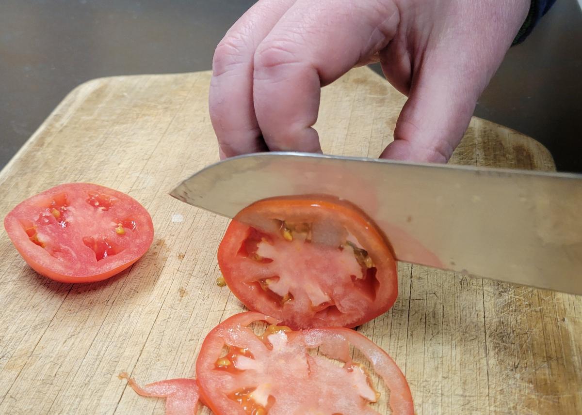 Do a Favor for Your Non-woodworking Friends - Sharpen Their Kitchen Knives 2