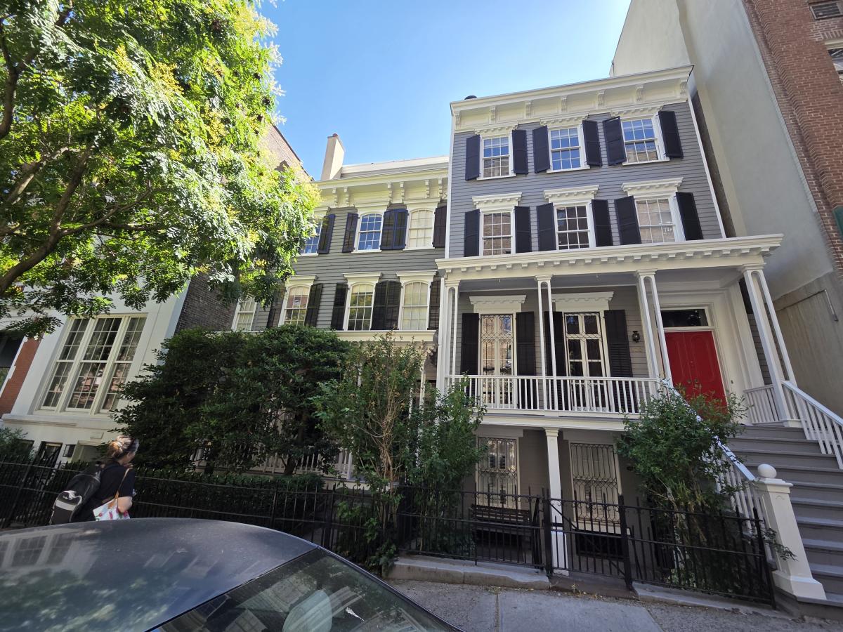 The Wooden Houses of Manhattan 2