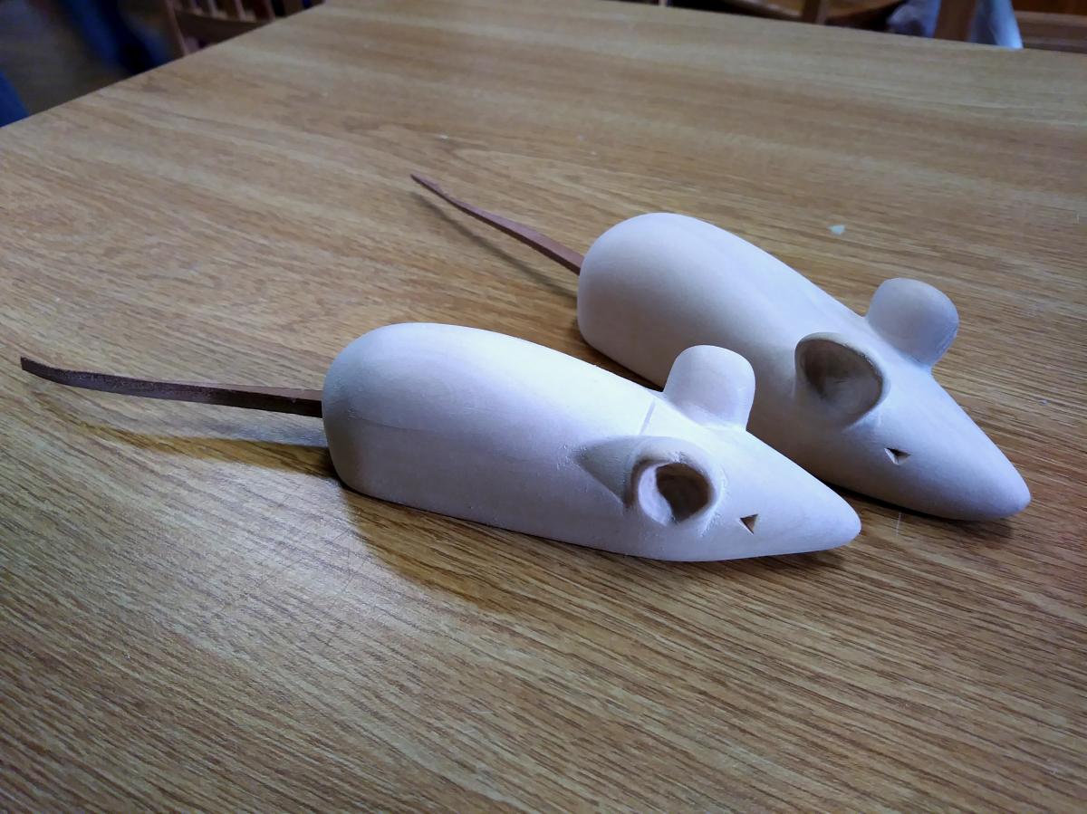 Carving a Mouse (The Teaching of Whittling This Fall - Continued pt3) 15