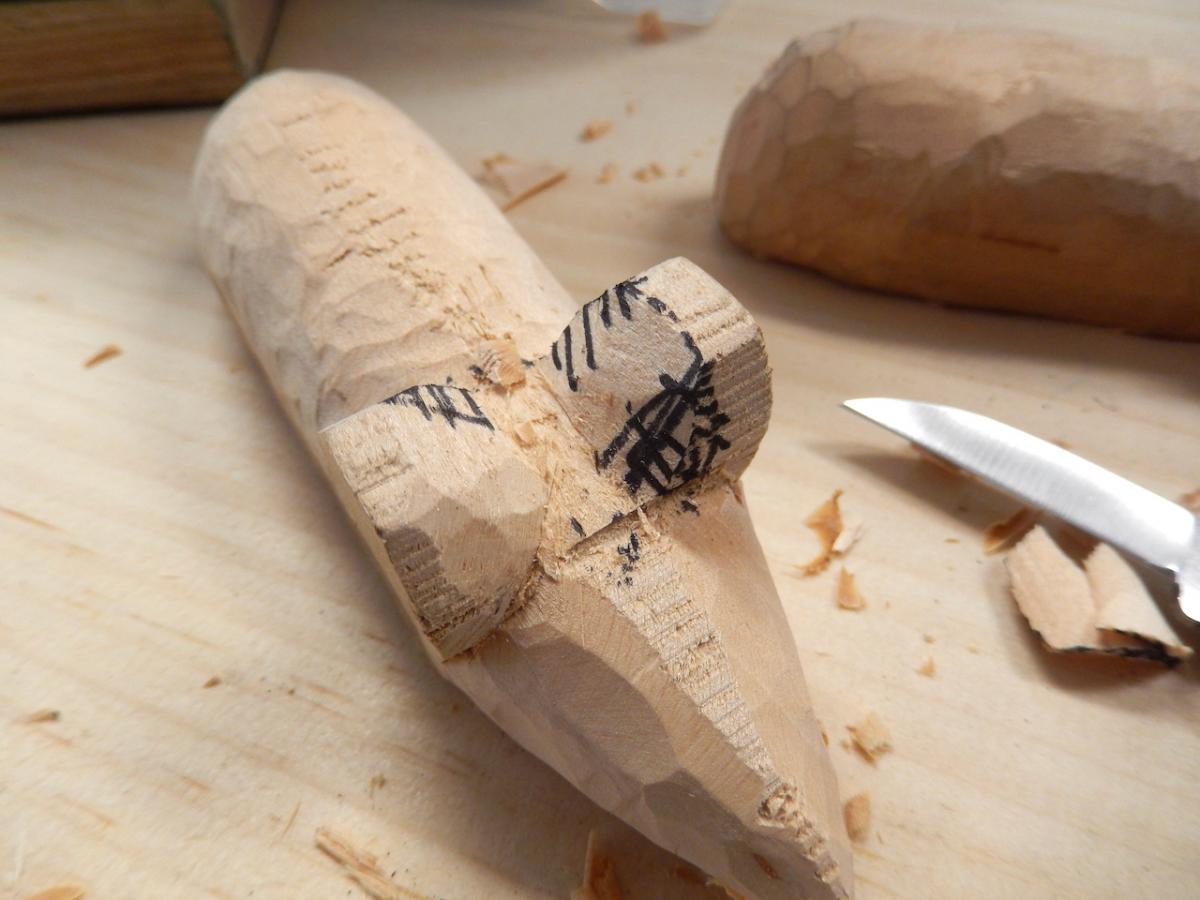 Carving a Mouse (The Teaching of Whittling This Fall - Continued pt3) 7