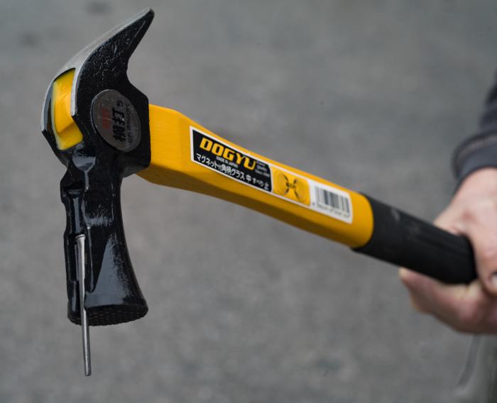 Japanese Framing Hammer with Magnetized Nail Holder