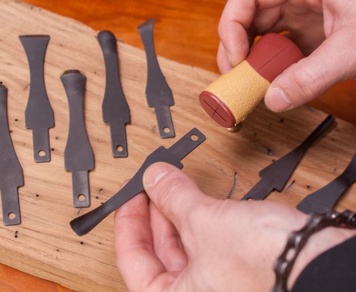 Flexcut Interchangeable Handles for SK Carving Tools - Blades and handles are easily interchanged.
